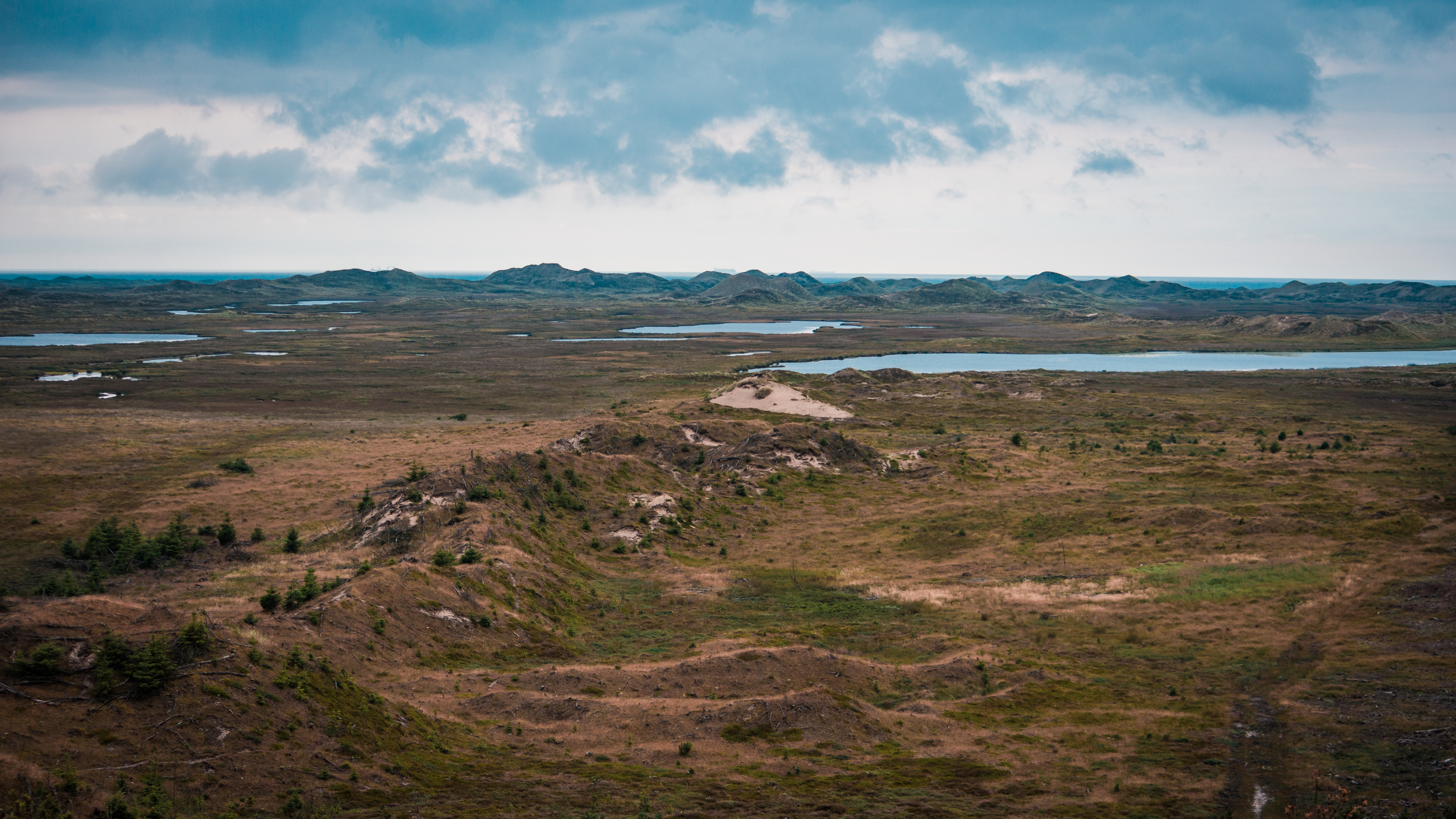 Nationalpark Thys landskab med små søer og bakker i det fjerne