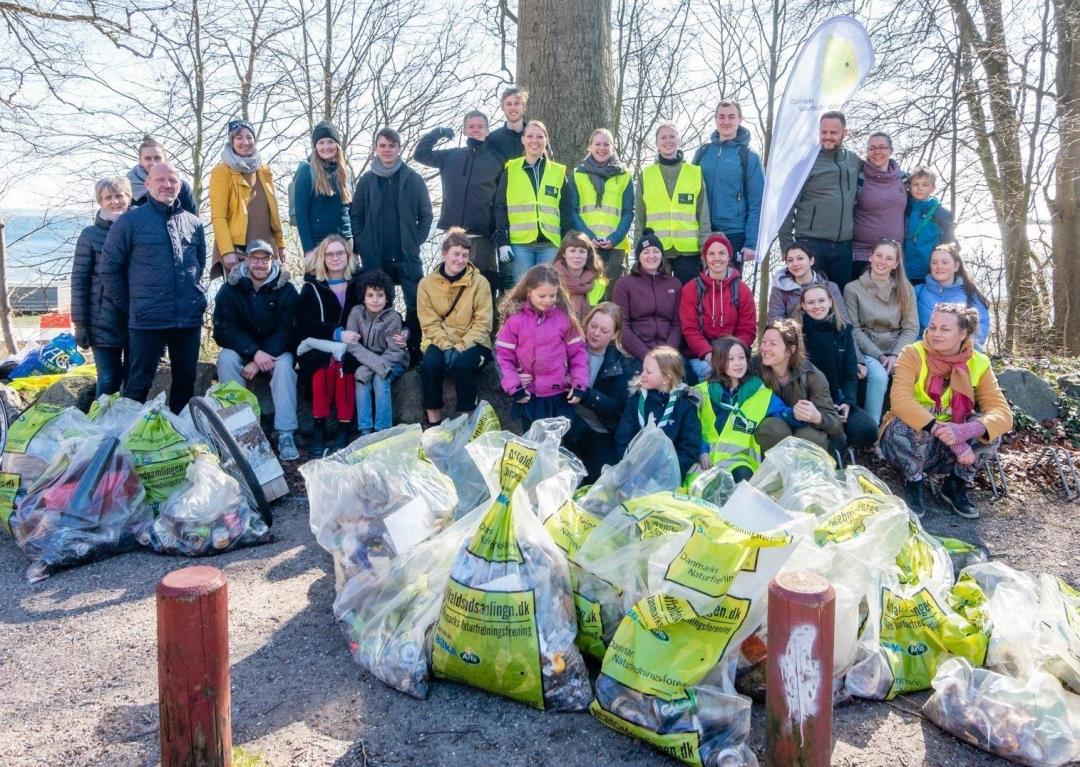 JULE-Affaldsindsamling i Riis Skov med DN Aarhus UNG