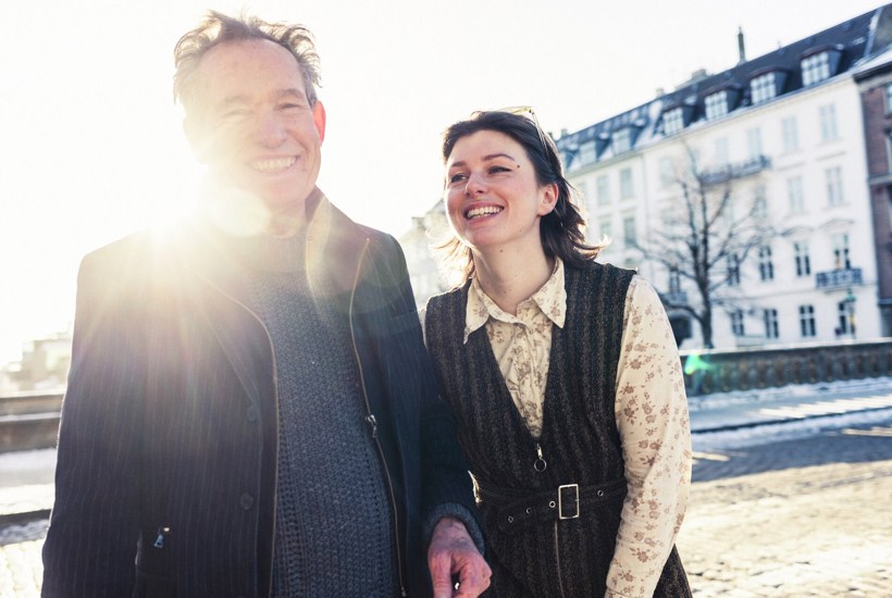 De står hver sit sted i livet - men særligt én ting har de til fælles