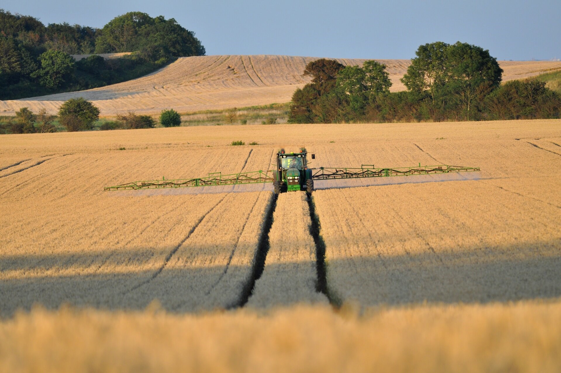 Danmarks Naturfredningsforening kræver statsligt sprøjteforbud nær drikkevandsboringer