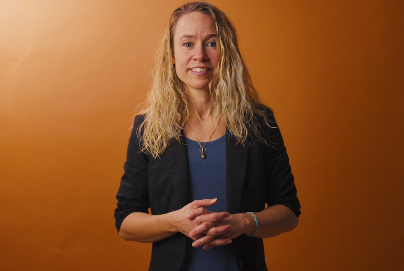 Video: Tøjproduktion skader kloden - sådan undgår du forbrugsfælden